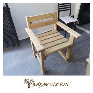 Ahşap Kolçaklı Sandalye